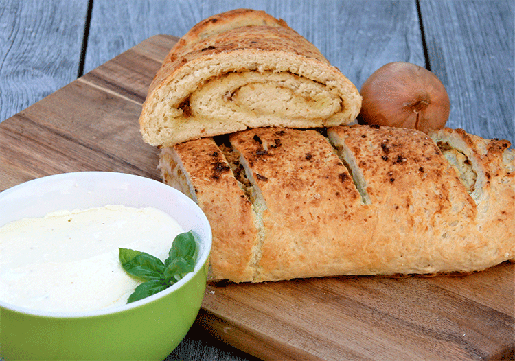 Anschnitt Grillbrot gefüllt