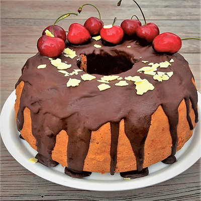 Kirsch-Schoko-Kuchen als Gugelhupf