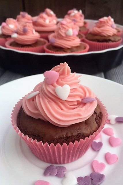 Schoko-Cupcakes mit Frischkäsefrosting - Küchenmomente