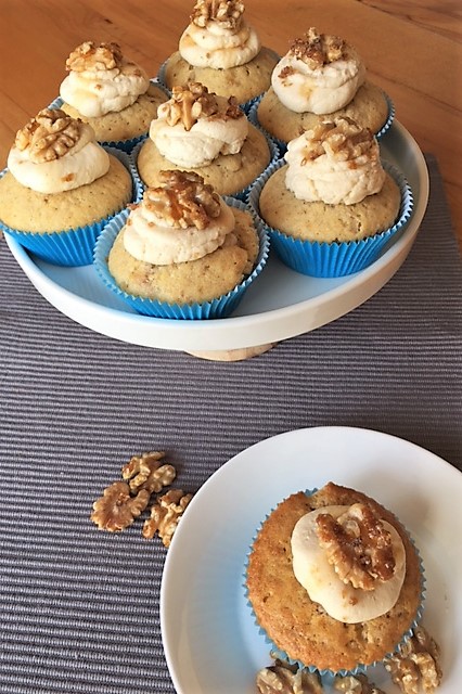 Walnuss-Cupcakes mit Ahornsirup