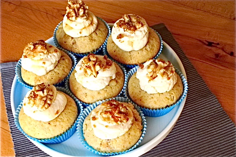 Wallnus Cupcake angeordnet