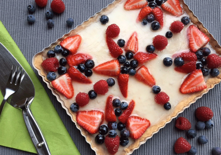 Tarte mit Crema Pasticcera und Früchten