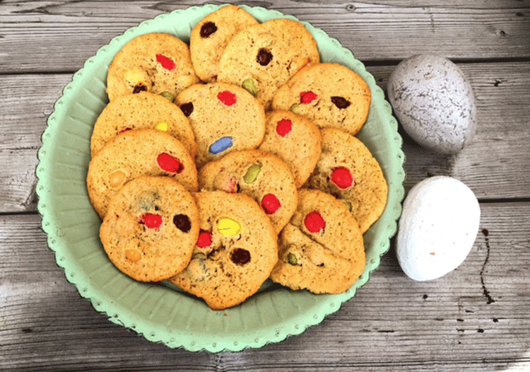 Bunte M&M in Cookies