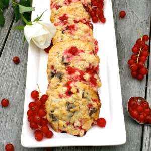 Johannisbeer-Cookies mit Schokolade