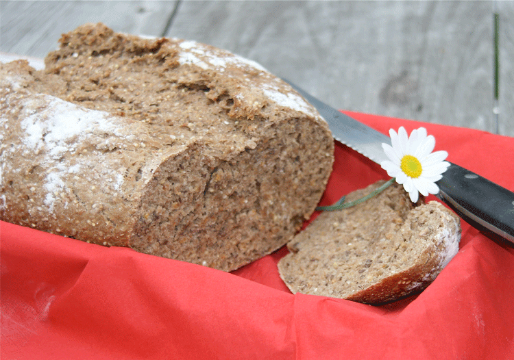 Sechskorn-Brot im Anschnitt