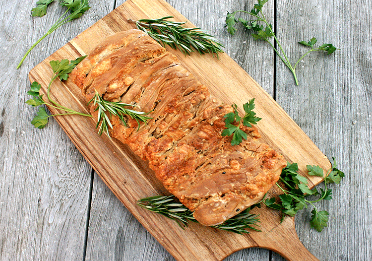 Kräuterzupfbrot mit Käse