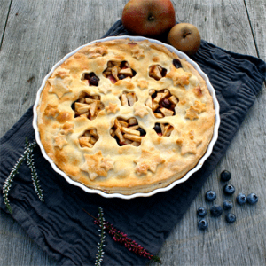 Amerikanischer Apfelkuchen mit Heidelbeeren