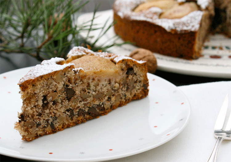 Birnenkuchen mit Schoko-Stücken und Walnüssen - Küchenmomente