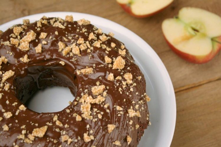 Gewürzkuchen mit Apfel und Sesamkrokant - Backmischung Mit Liebe Backen ...