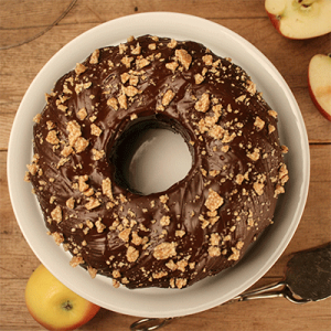 Gewürzkuchen mit Apfel und Sesamkrokant