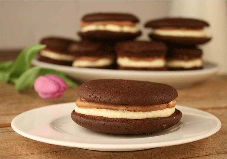 Whoopies mit 2 Sorten Creme gefüllt