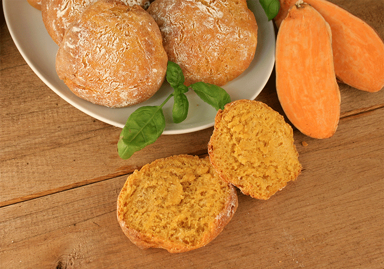 Süßkartoffel-Brötchen mit knackiger Kruste