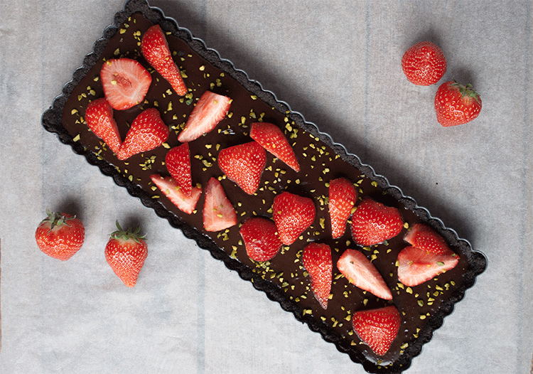 Oreo-Schoko-Tarte mit Erdbeeren