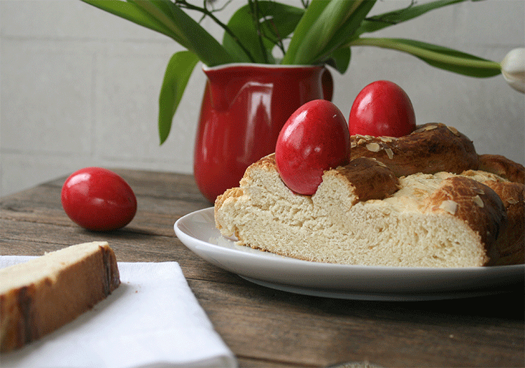 Tsoureki - Griechisches Osterbrot