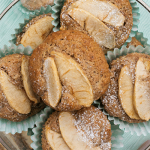 Gesund und lecker - Muffins mit Äpfeln und Ahornsirup