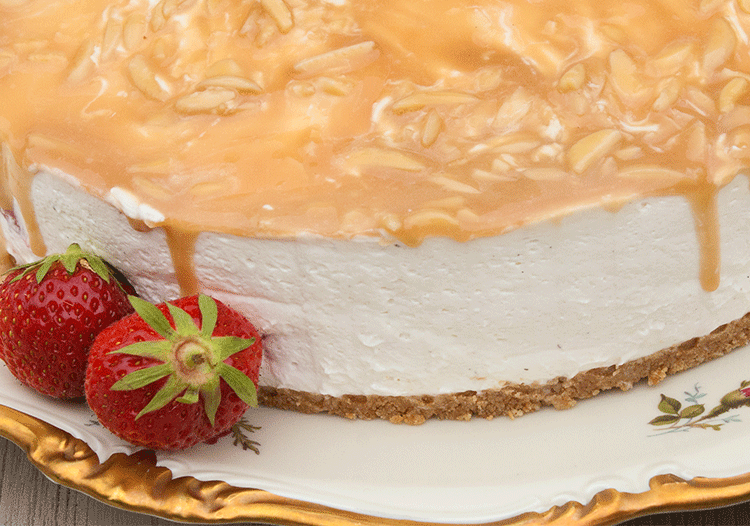 Sommergenuss ohne Backen - Erdbeer-Quark-Torte mit Karamell