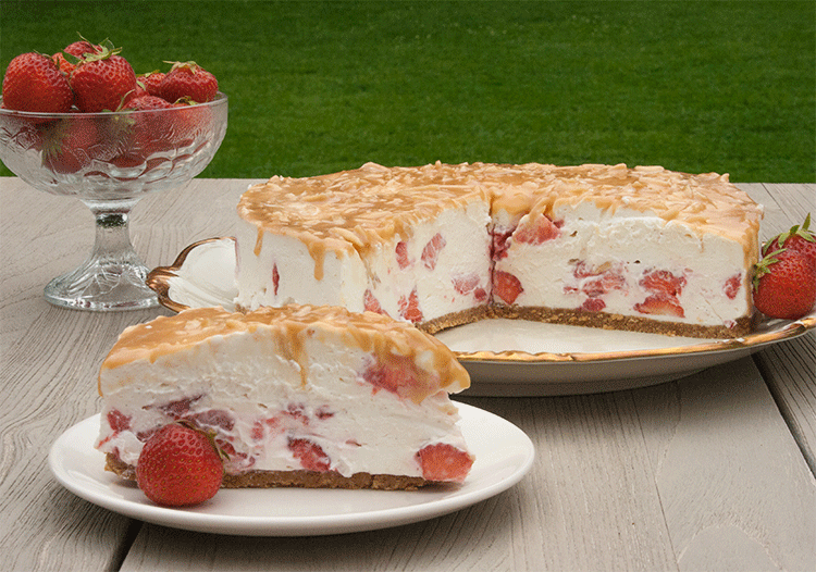 Erdbeeren, Quarkcreme, Karamell - Sommertorte ohne Backen