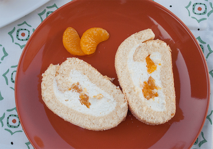Quark-Mandarinen-Biskuitrolle - Küchenmomente