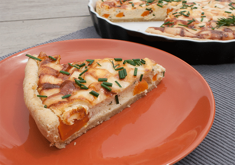 Möhren-Kräuterquark-Quiche mit Käse