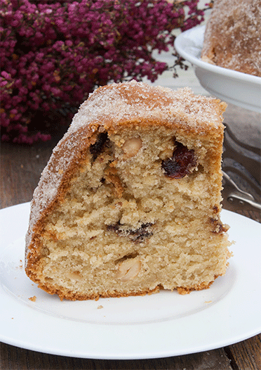 Zimt-Zucker-Gugelhupf im Anschnitt