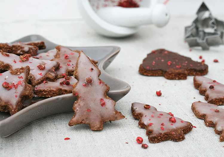 Schoko-Nuss-Tannenbäume mit rosa Pfeffer - Küchenmomente