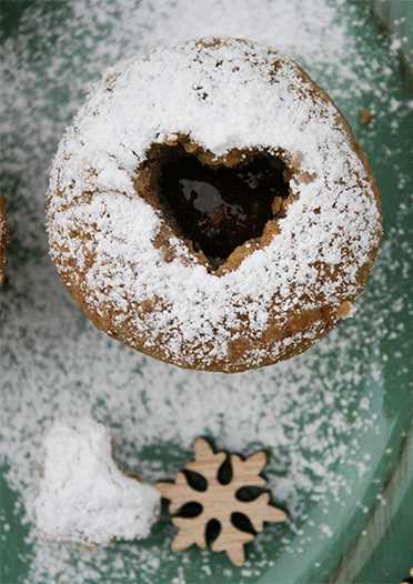 Muffins mit gemahlenen Nüssen und Rum