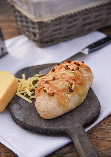 Käse-Brötchen im Salz-Hefe-Verfahren