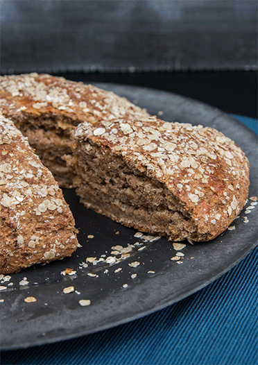 Soda Bread mit Cheddar und Haferflocken