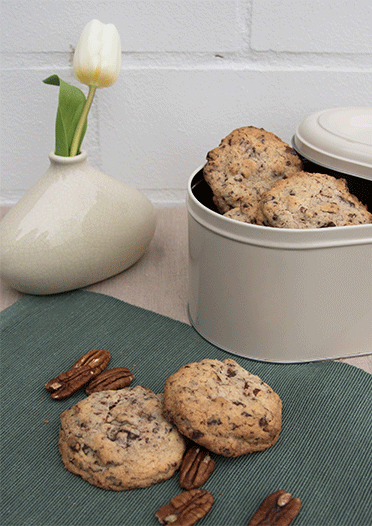 Leckere Cookies mit Nuss und Schokolade