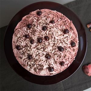 Leckere Kühlschranktorte mit Amarena-Kirschen, Quark und Mascarpone