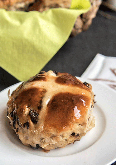 Golden Hot Cross Buns Ostergebäck aus Großbritannien