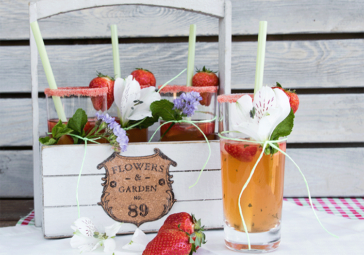Erdbeer Mojito Bowle - Sommergetränk