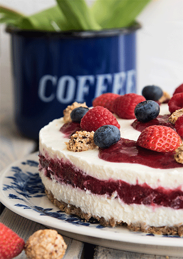 Fruchtige, beerige Torte mit Giotto ohne Backen 