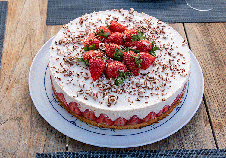 Erdbeer-Torte mit Joghurtcreme - Küchenmomente