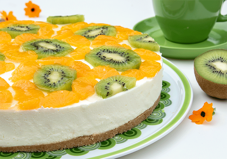 Fruchtige Frischkäsetorte mit Mandarinen und Kiwi (no bake) - Küchenmomente