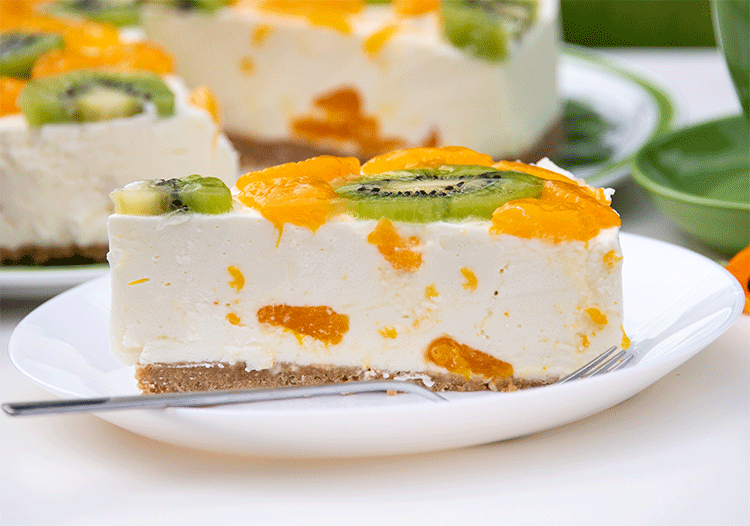 Fruchtige Frischkäsetorte mit Mandarinen und Kiwi (no bake) - Küchenmomente