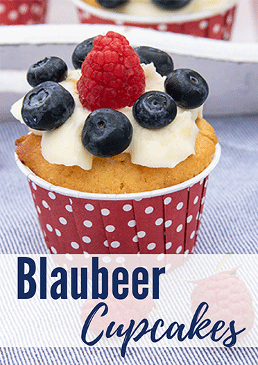 Blaubeer Cupcakes mit Frischkäsetopping