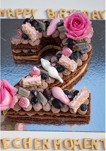Teenage Girls Cake By Marie Geburtstagskuchen Madchen Madchen
