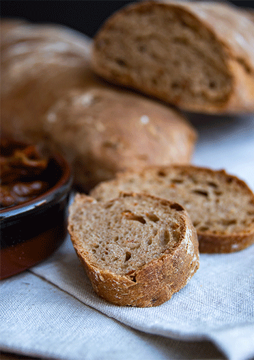 Wurzelbrot rustikal