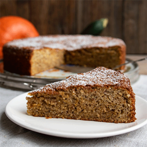 Saftiger Nusskuchen mit Zucchini und Kürbis