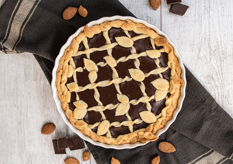 Knusprige Crostata gefüllt mit Schokolade