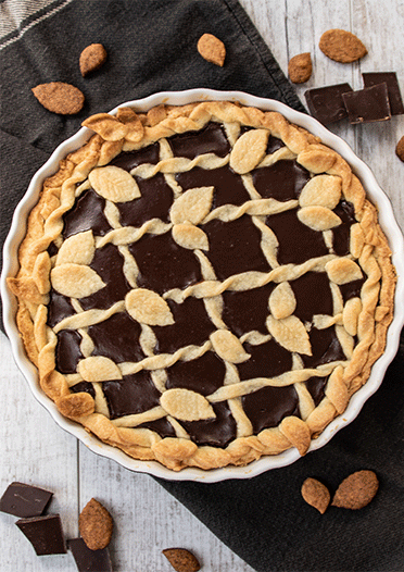 Crostata mit Amaretto-Schokoladen-Füllung