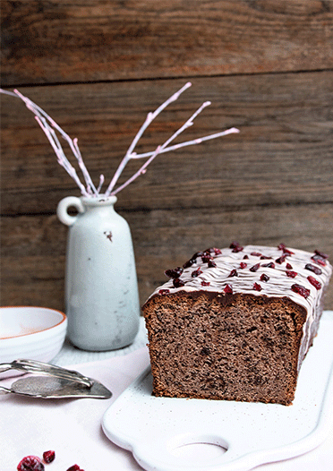 Rotwein-Kuchen mit schwedischem Glühwein