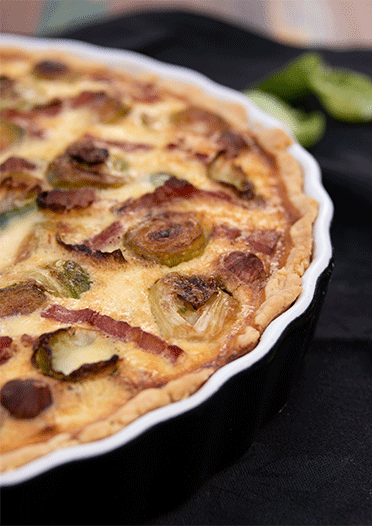 Rosenkohl-Nuss-Quiche mit Apfel