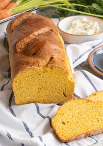 Brot mit Möhrensaft gebacken