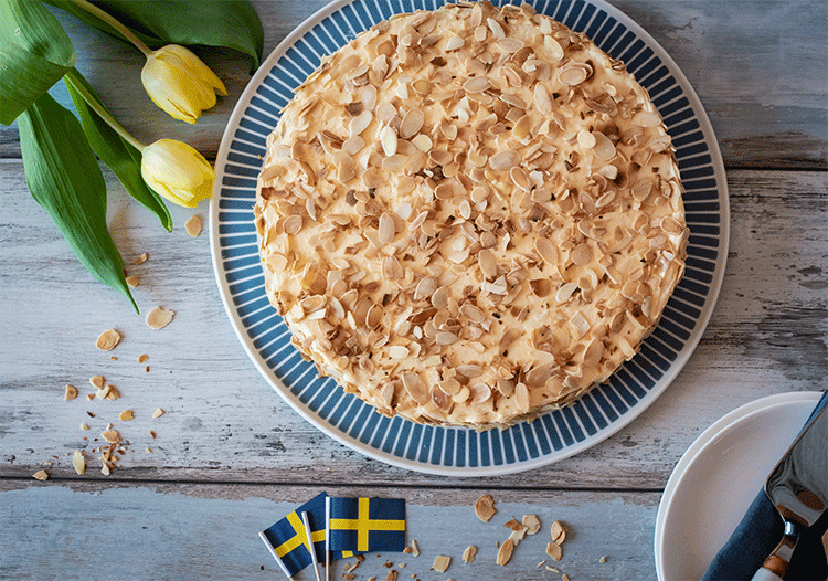 Schwedische Mandeltorte mit Buttercreme