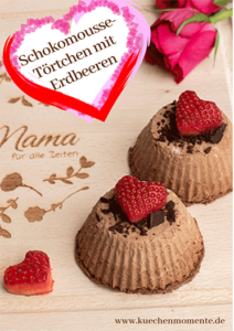 Schokomousse-Törtchen mit Erdbeeren