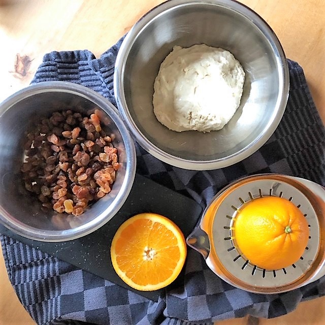 Poschweck - ein traditionelles Osterbrot aus Aachen - Küchenmomente Poschweck - ein traditionelles Osterbrot aus Aachen - Küchenmomente