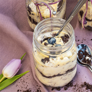 Herrencreme mit Eierlikör als Schichtdessert zu Ostern