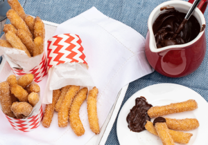 Churros mit Schokosauce